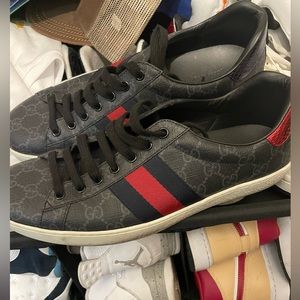 Gucci loafers for sale still in great condition